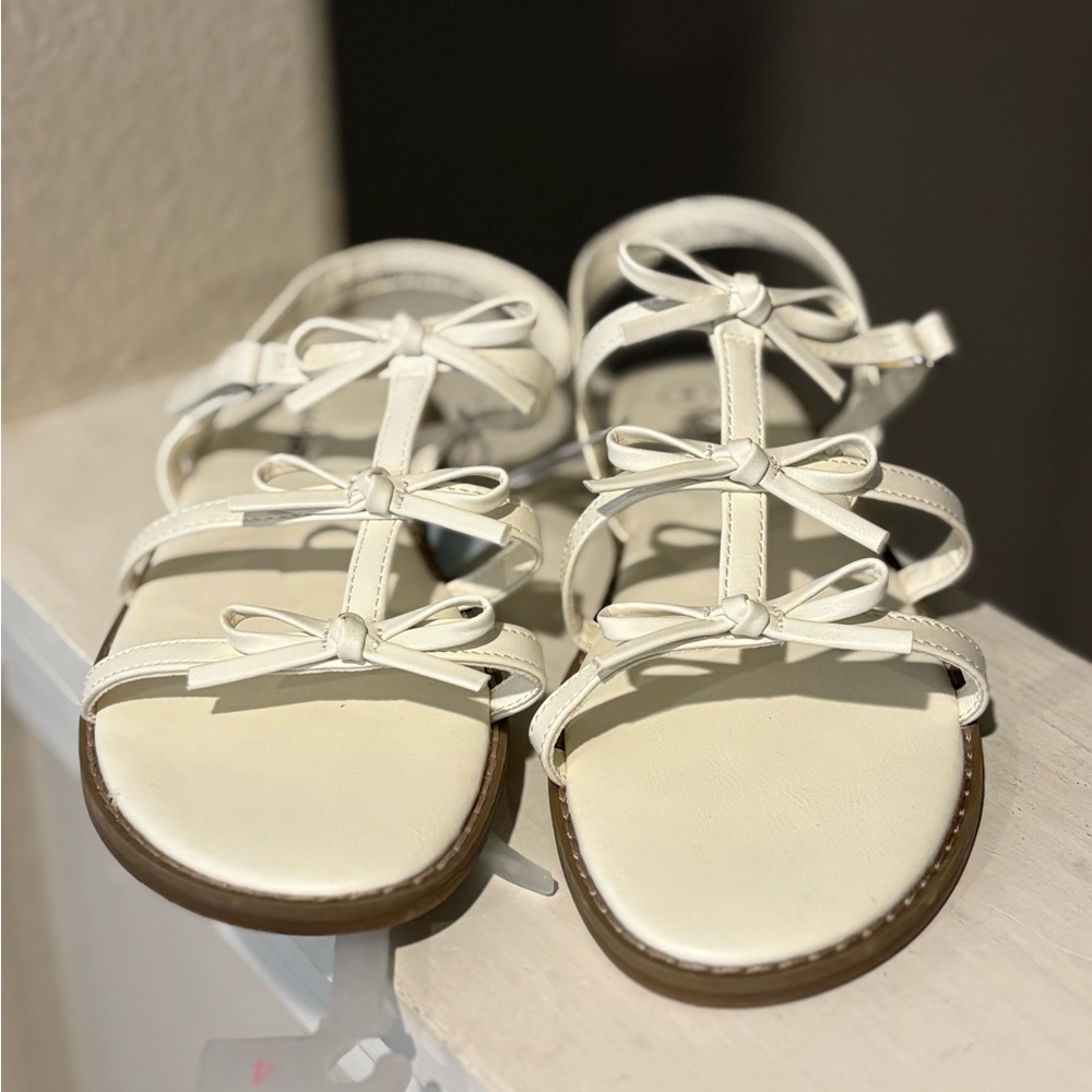 Kids' Aria Bow Sandals Cream - Cat & Jack - Girl Multiple Youth Sizes - Picture 3 of 6
